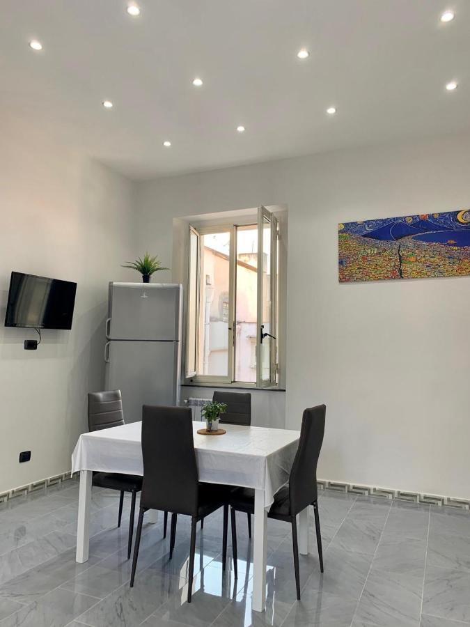 La Casa Di Adele Apartment เนเปิลส์ ภายนอก รูปภาพ