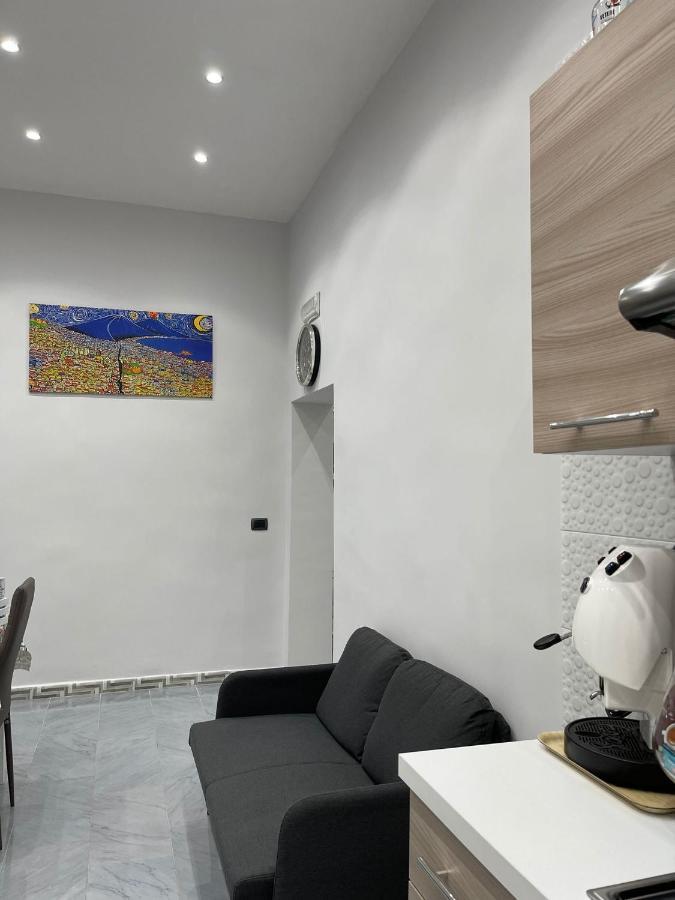 La Casa Di Adele Apartment เนเปิลส์ ภายนอก รูปภาพ